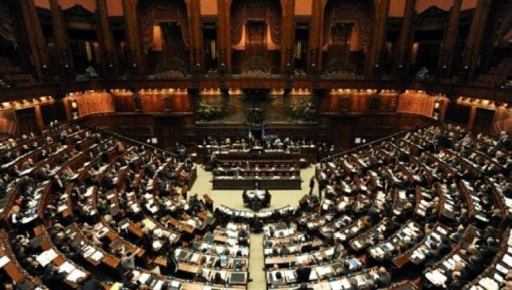 Politica Cedevole alle lobby: la storia dell’emendamento del Senatore Nannicini